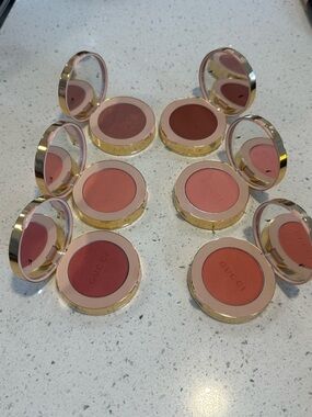 Gucci Blushes (powder): 01, 04, 05, 06, 08, 09